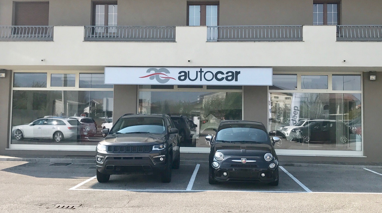 AUTOCAR UNIPERSONALE