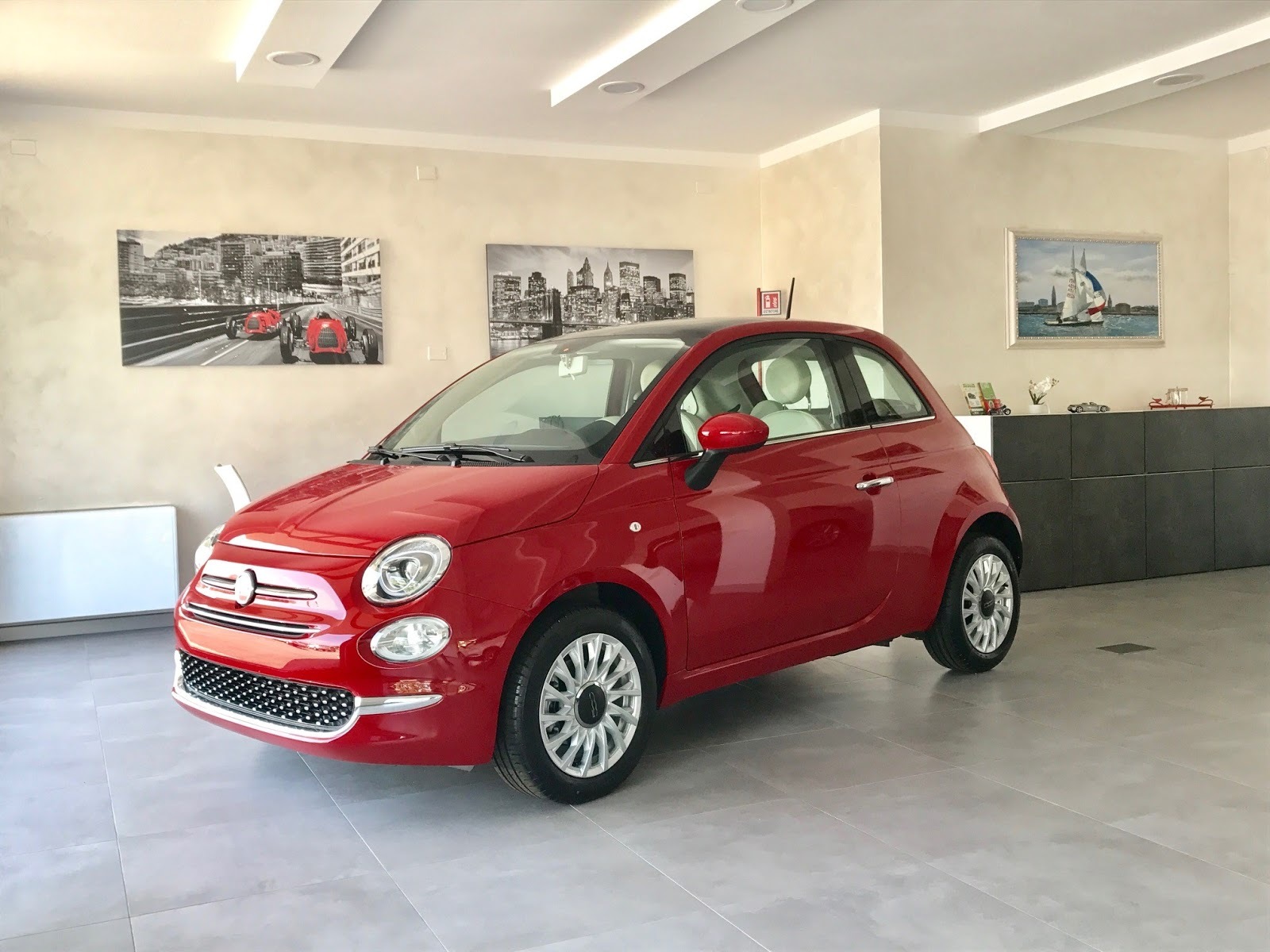 AUTOCAR UNIPERSONALE