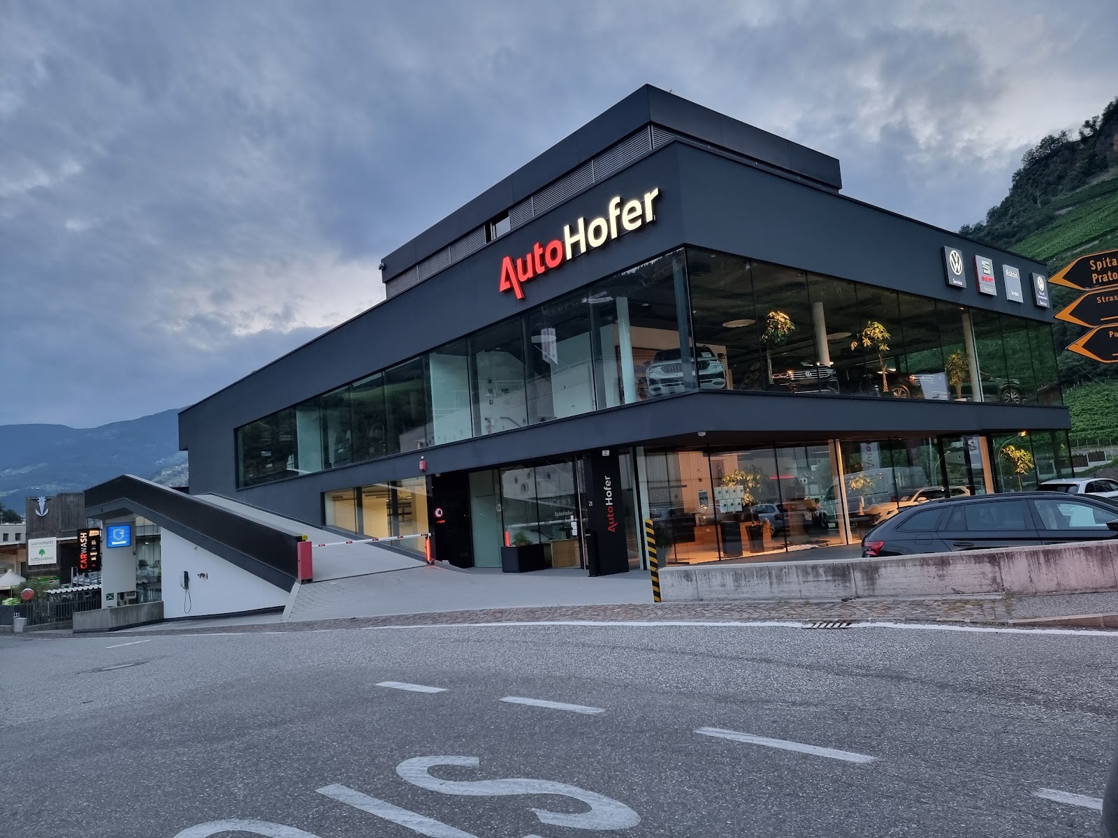 AUTO HOFER SALES SRL