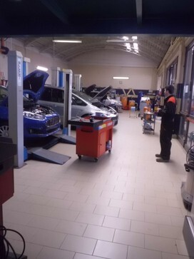 AUTO F.LLI BOBBIO SNC