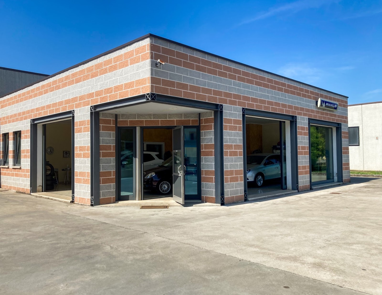 AUTOFFICINA LAZZARI LUCIANO