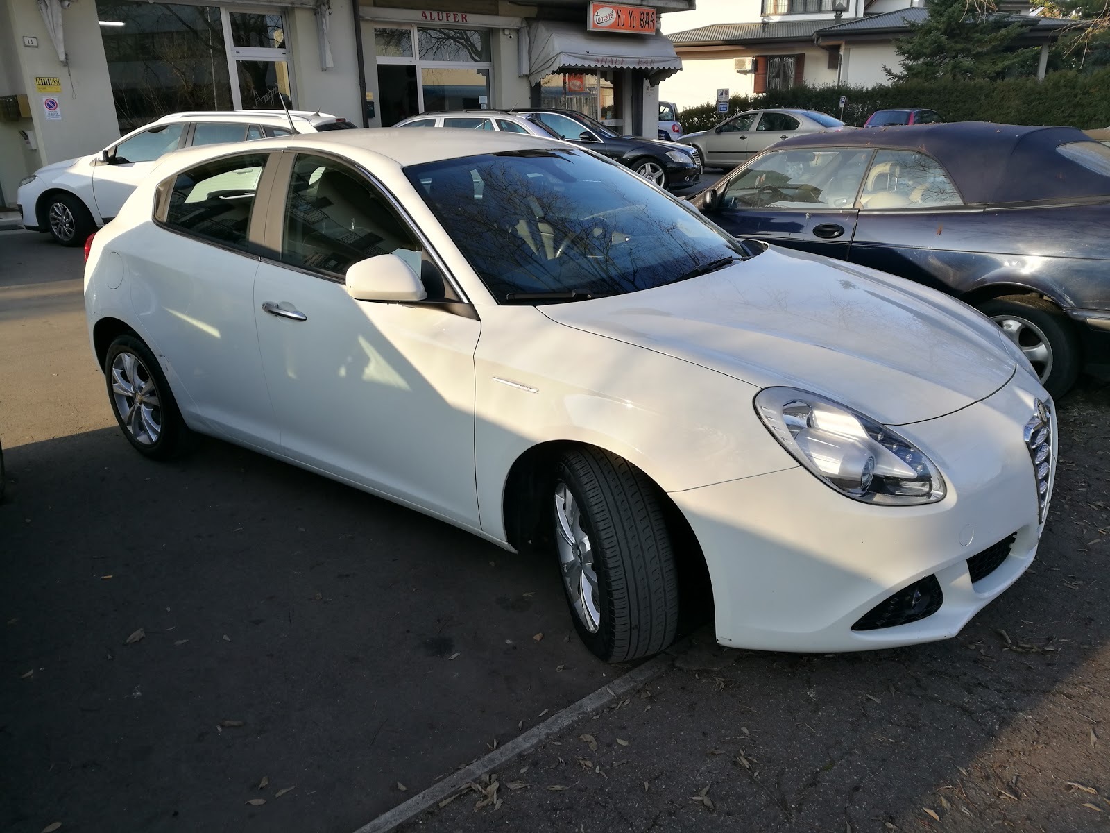 AUTOSALONE BERTOZZI