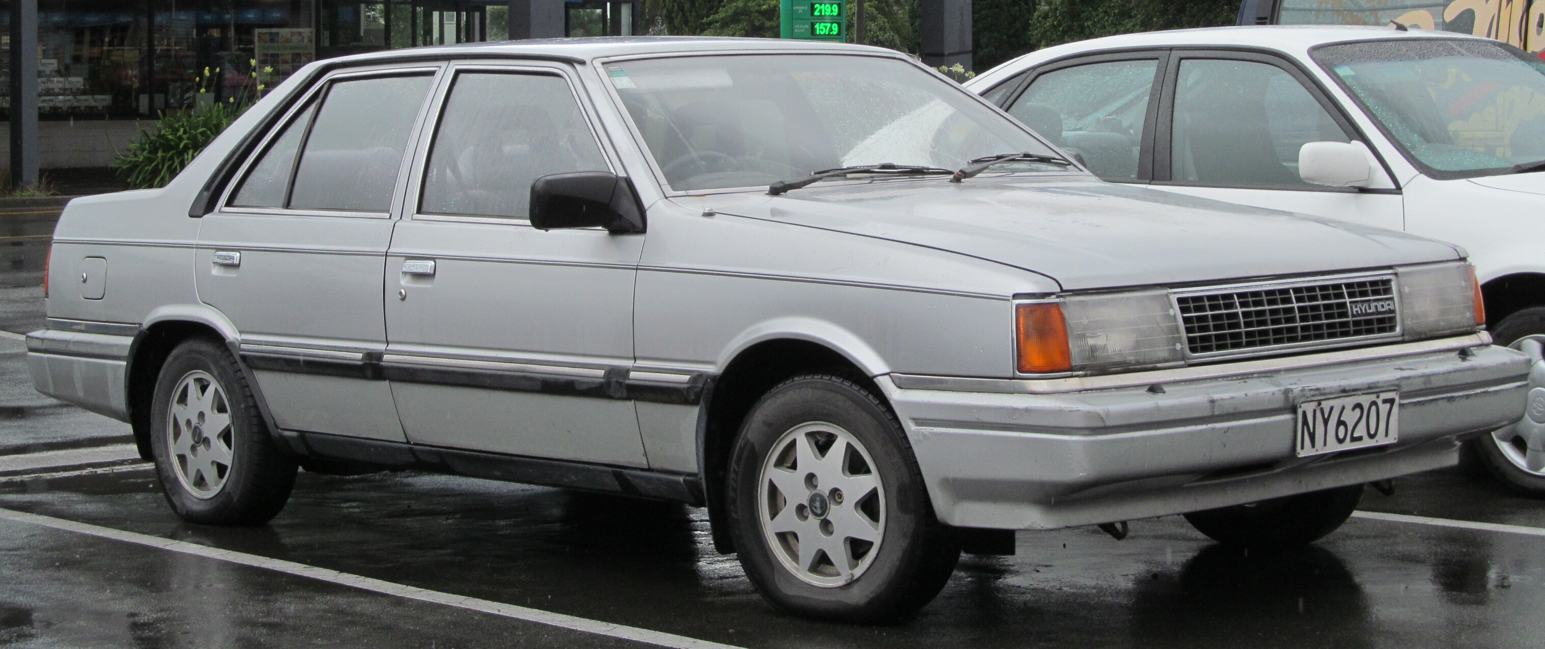 Hyundai Stellar