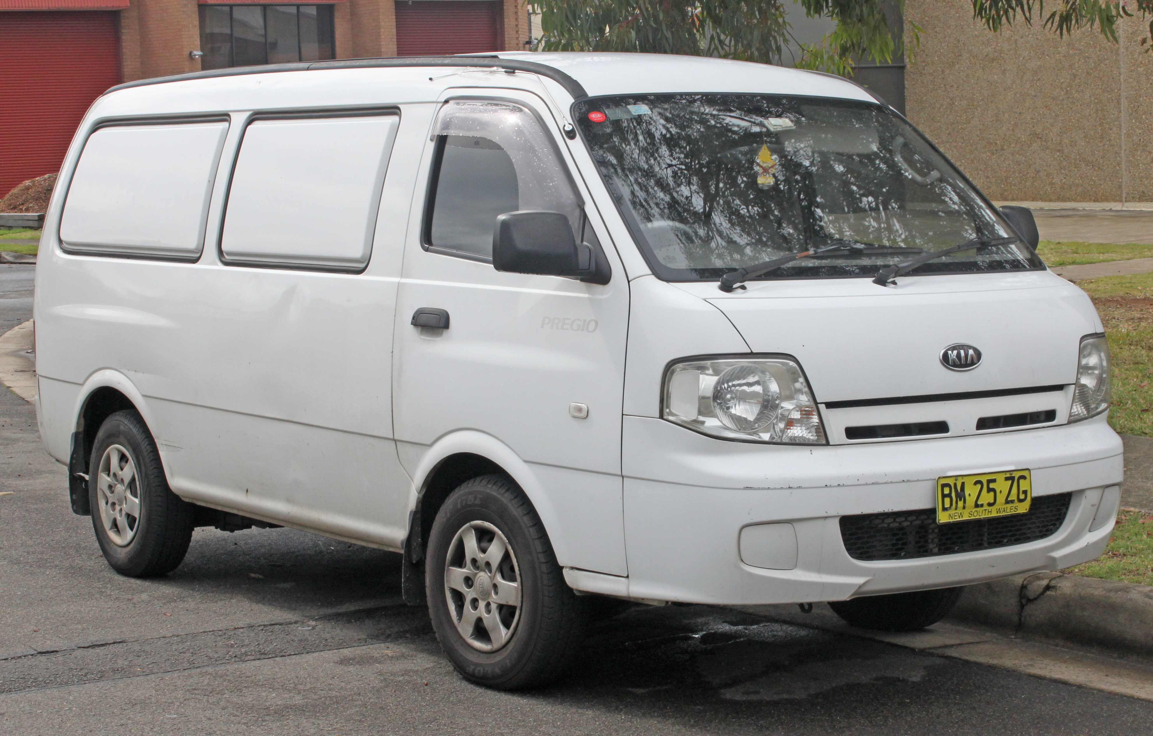 Kia Pregio