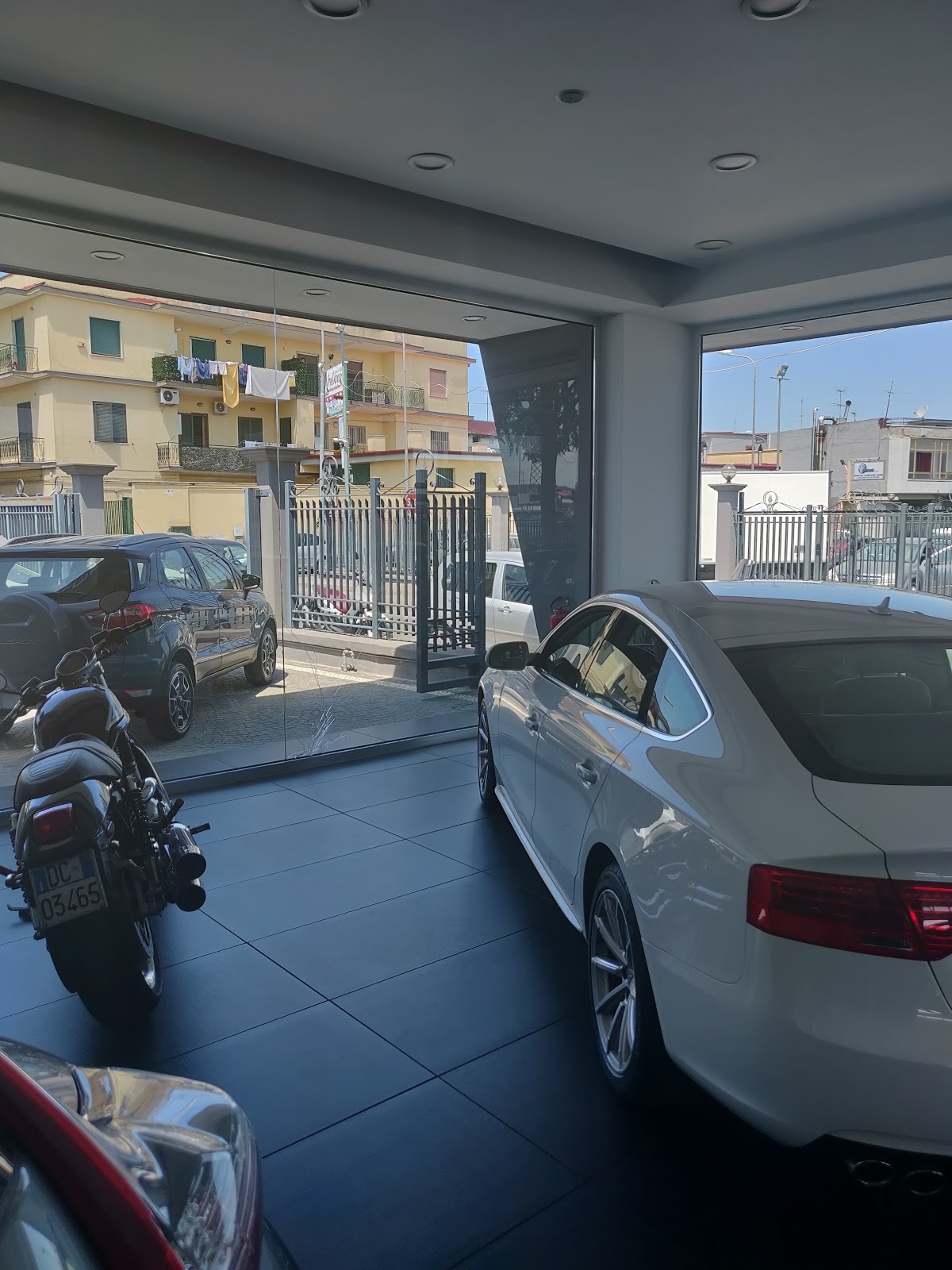 SAVIANO AUTO SAS
