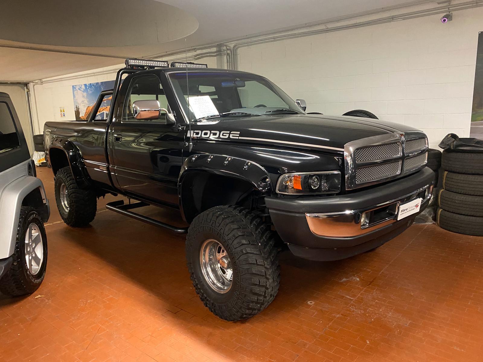 MILANO MOTORS 4X4 SRL
