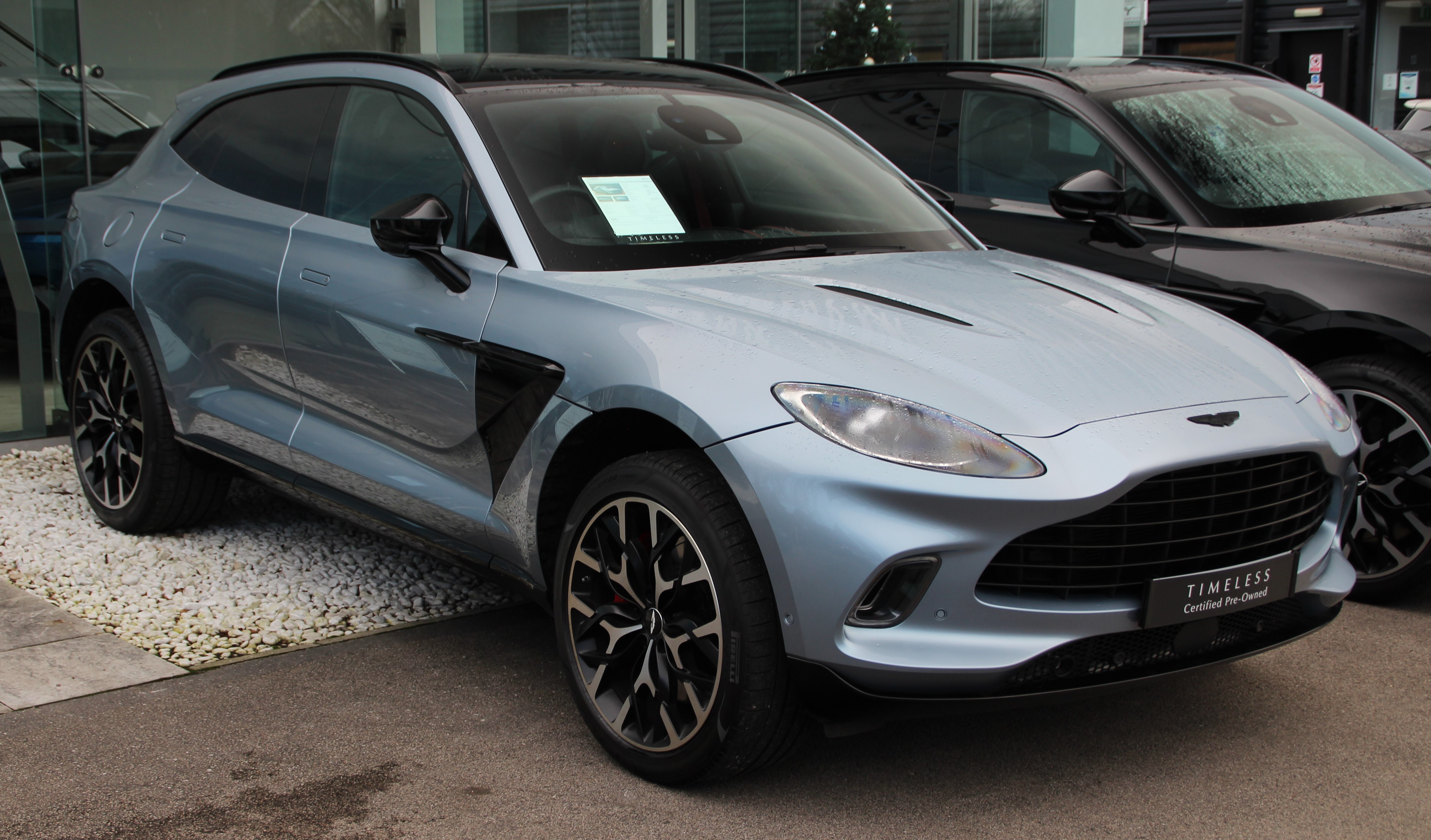 Aston Martin DBX