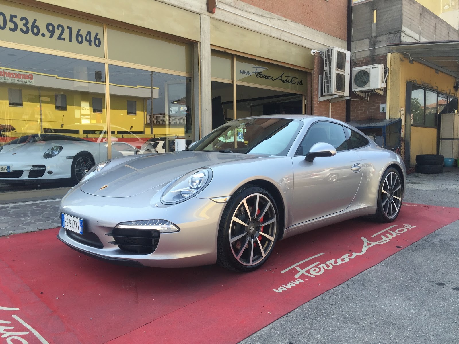 FERRARI AUTO LUX SRL