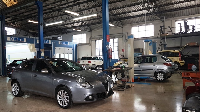 AUTO & MOTO SRL