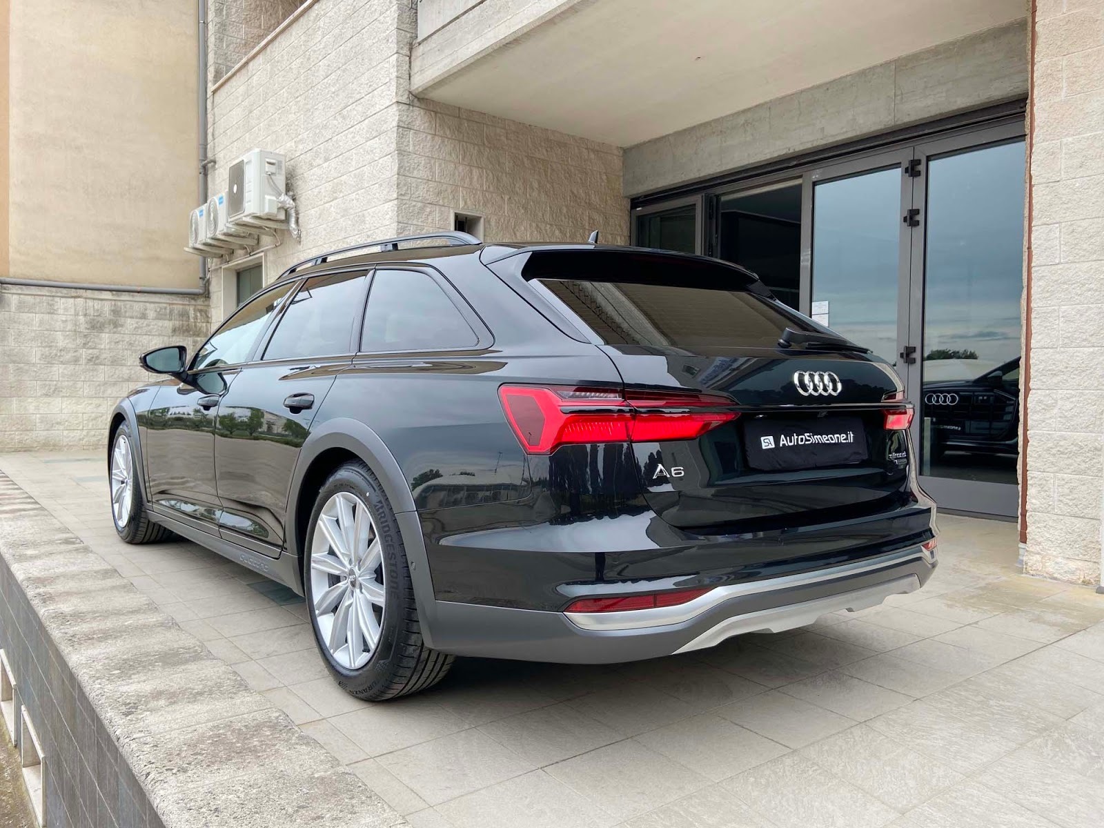 AUTO SIMEONE SRL