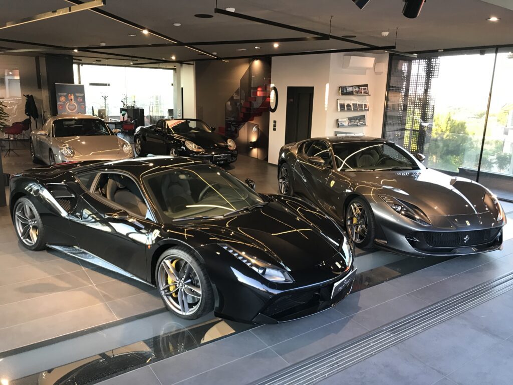 ROYALCAR DI CARLINI LORIS SRL