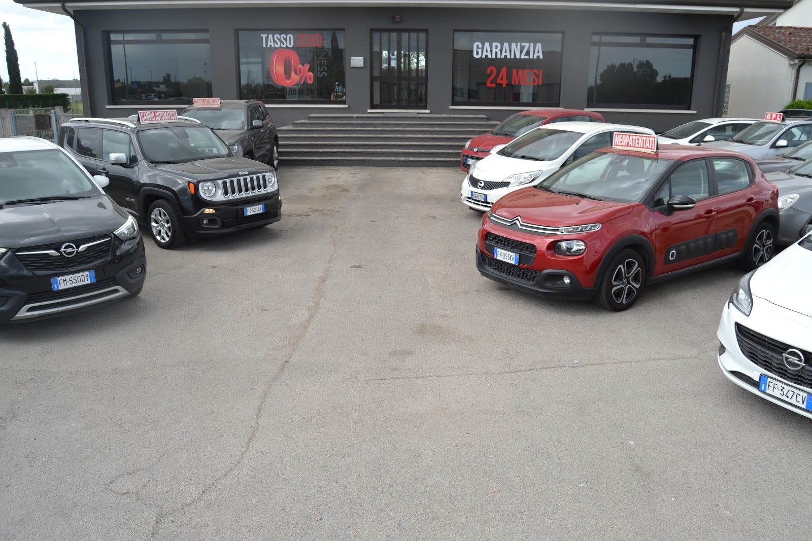 BUSINESS CARS