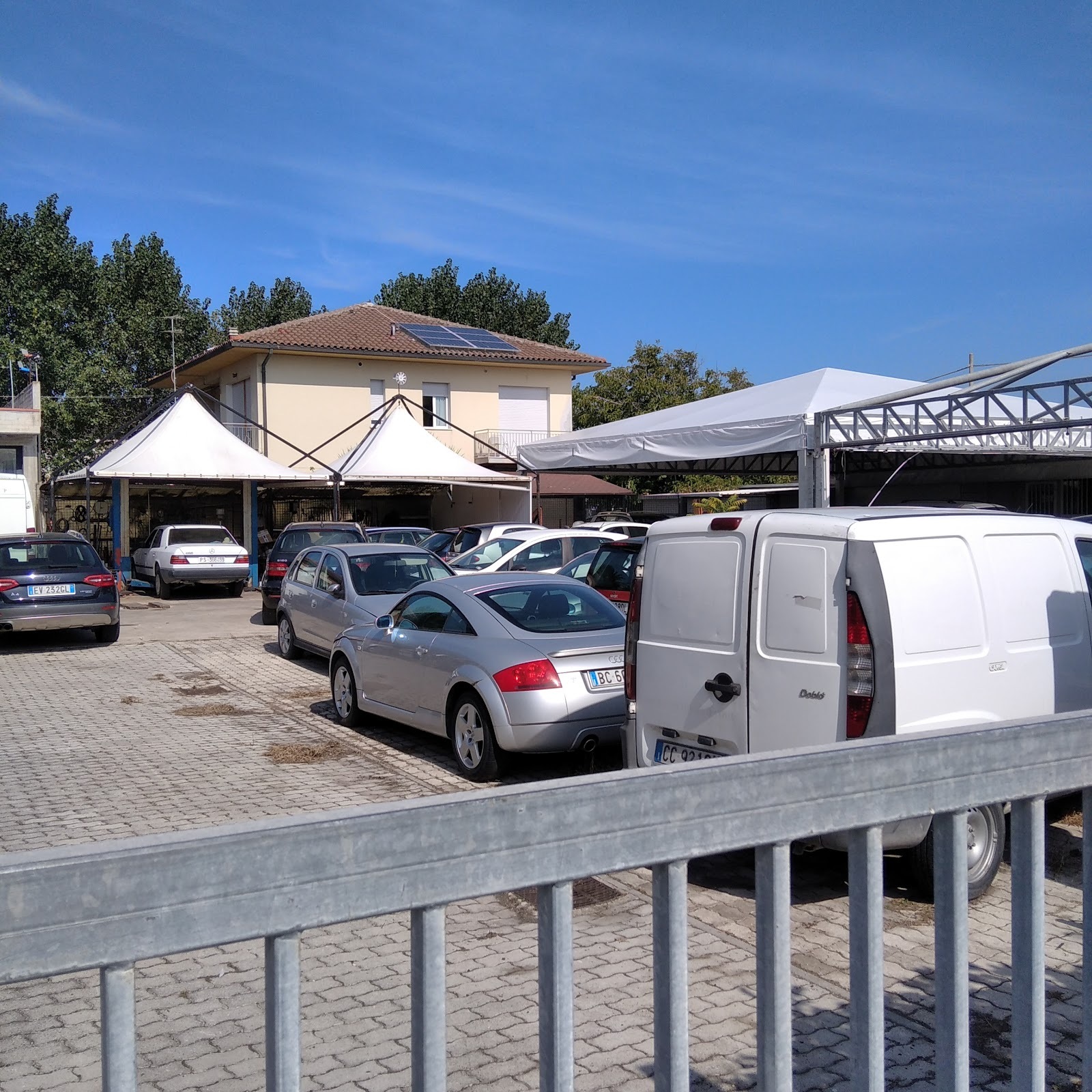L'AUTOSALONE