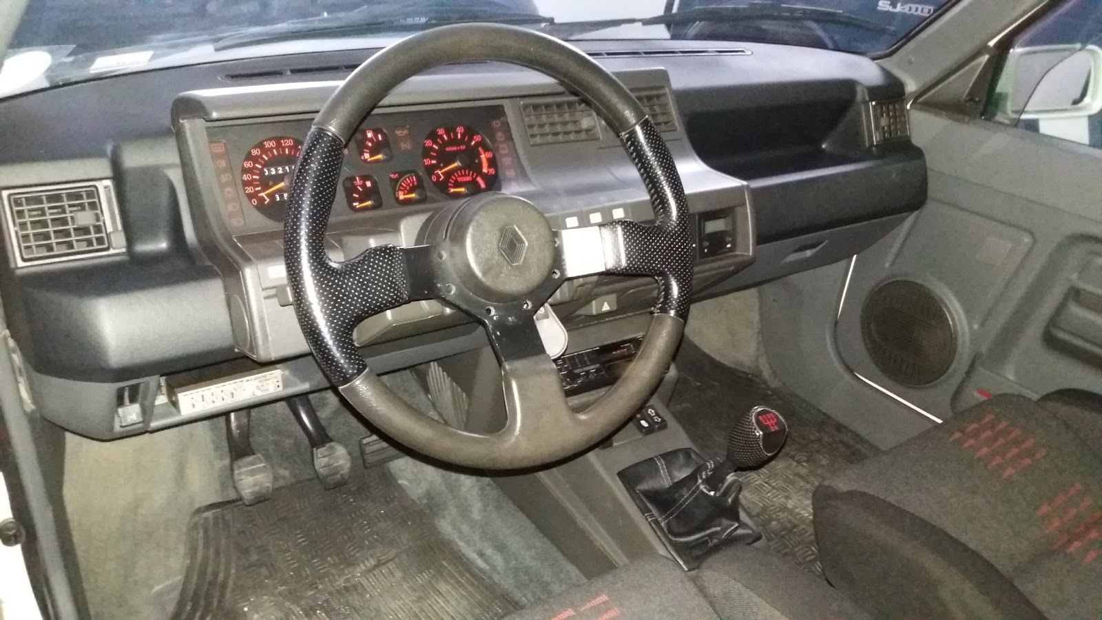 C.M. CAR