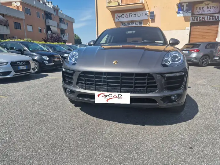 AZ CAR 2018